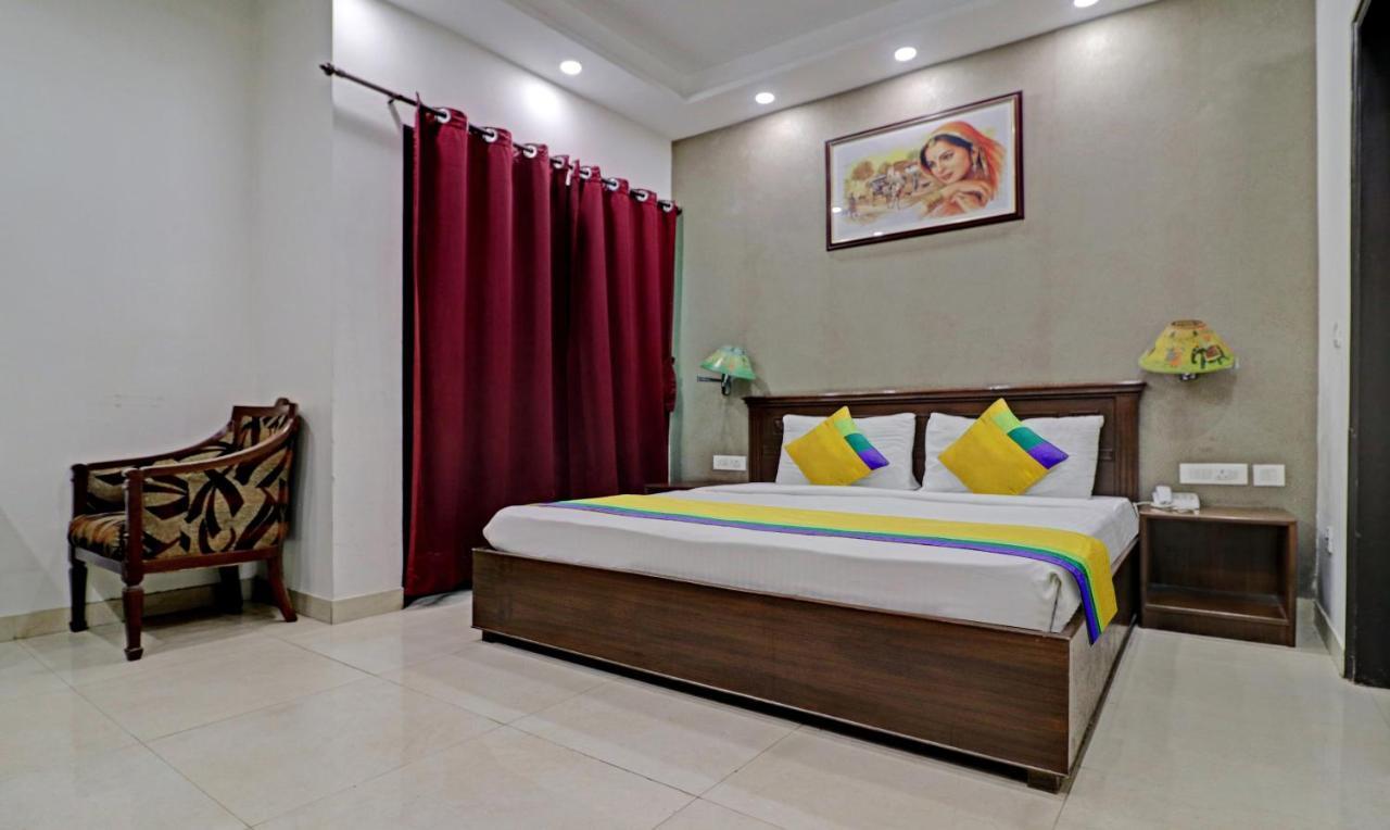 Itsy Hotels Hamlets Stay โนอิดา ภายนอก รูปภาพ