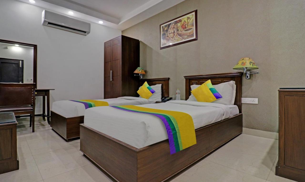Itsy Hotels Hamlets Stay โนอิดา ภายนอก รูปภาพ